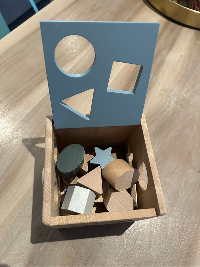 Jeu d’encastrement cube bois Liewood neuf sans étiquette - photo numéro 4