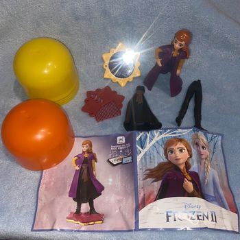 Anna de la reine des neiges 2 maxi Kinder surprise