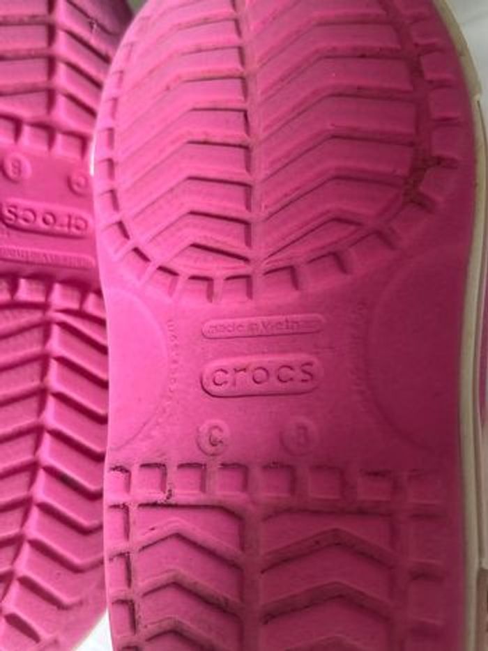 Sandales crocs taille 25 - photo numéro 8