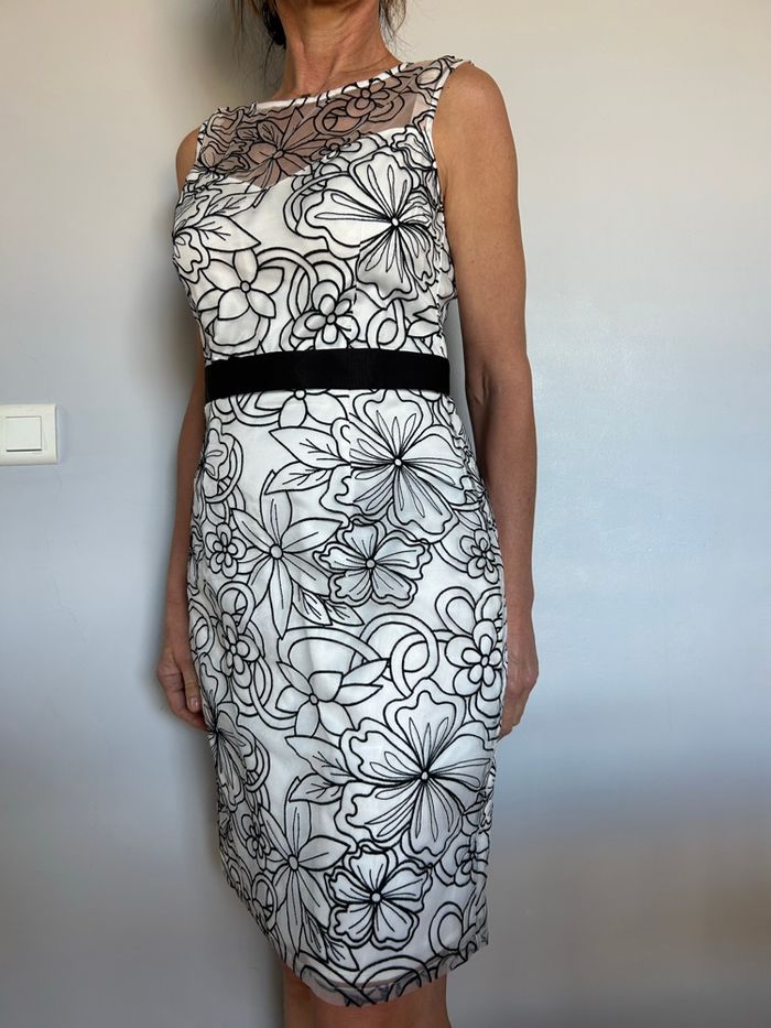 Robe habillée taille 38 - photo numéro 1