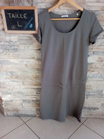 Robe de grossesse taille L en très bon état