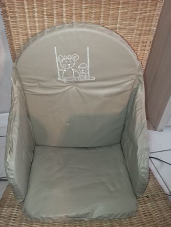 Rehausseur chaise haute