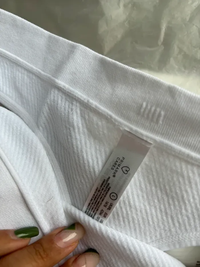 Bas de sous vêtement blanc - photo numéro 2