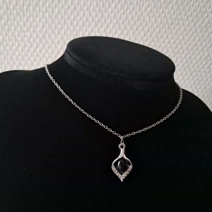 Parure argenté goute noir neuve - photo numéro 3