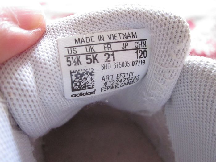 Baskets blanches Adidas taille 21 - photo numéro 6