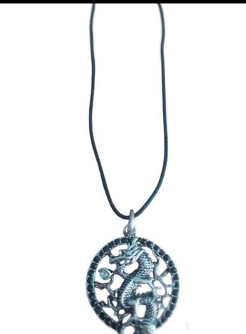 Collier  avec pendentif n°48