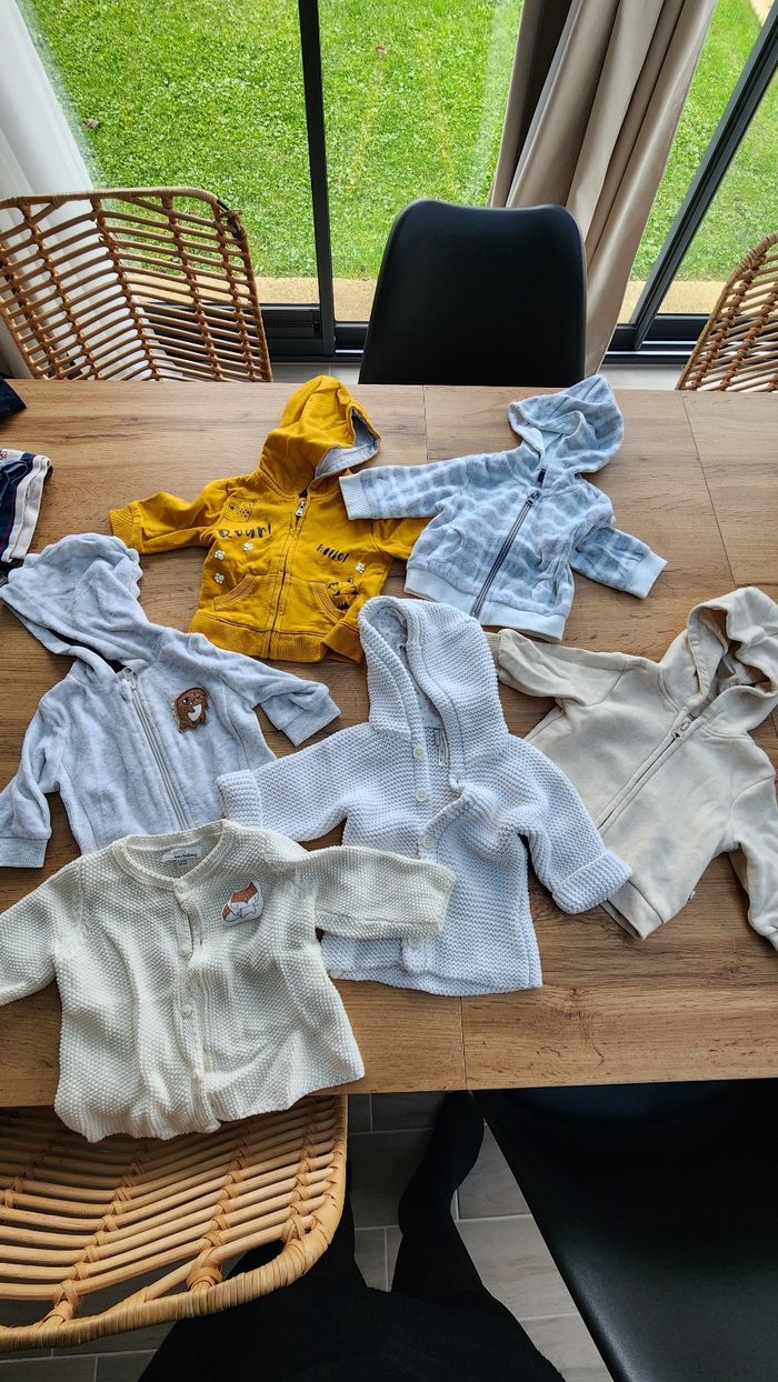 Lot 3  mois Automne Hiver garçons 🍁❄️ - photo numéro 2