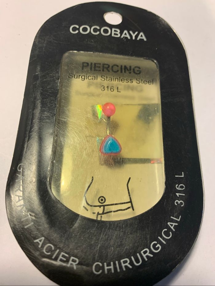 Piercing  nombril - photo numéro 2