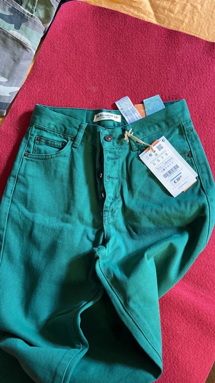 Joli jean vert neuf avec étiquette taille 34 - photo numéro 3
