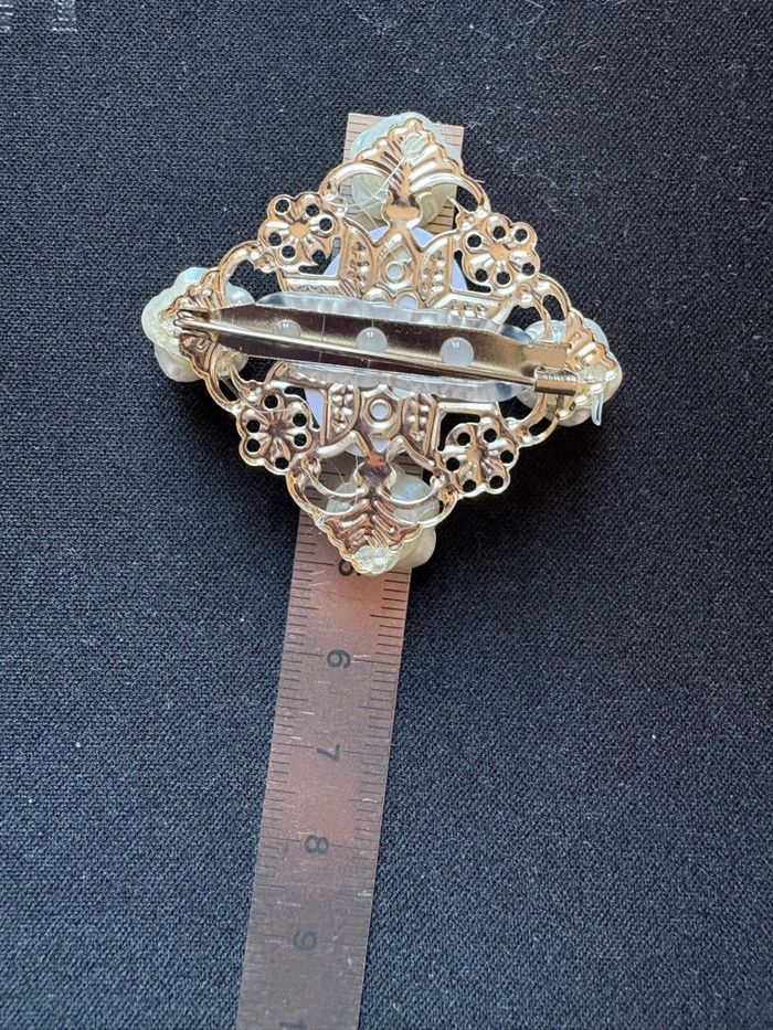 Broche chaton romantique naïf avec fleurs - photo numéro 3