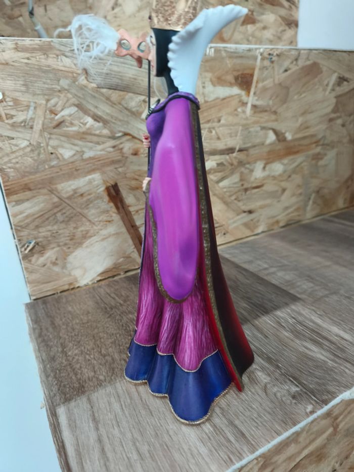 Figurine Méchante Reine Mascarade - haute couture - photo numéro 3