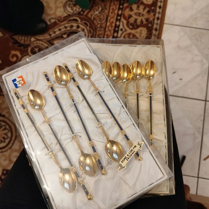 Cuillères dorées à l'or fin