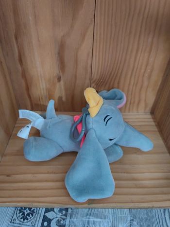 Disney Dumbo peluche porte clé 20 cm environ