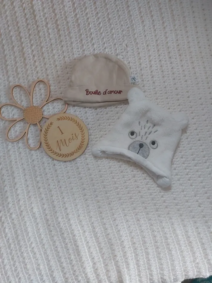 Lot bonnets naissance