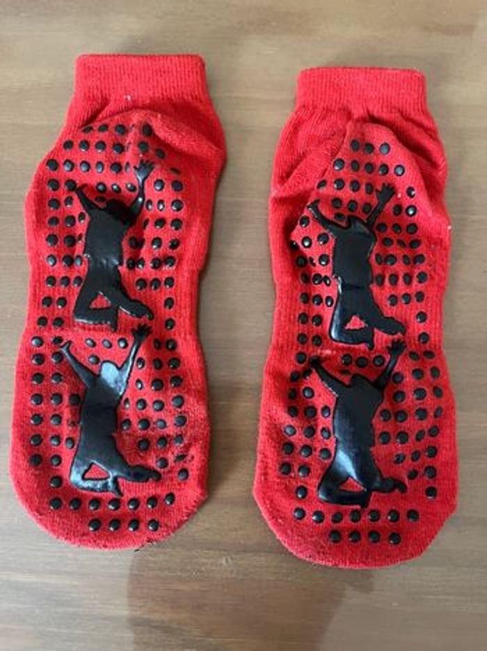 Chaussettes rouges antidérapantes Taille M 31/33 - photo numéro 2