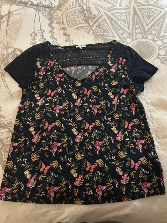 T-shirt motif papillon