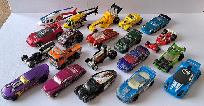 Lot de 20 véhicules miniatures Hotwheels Mattel - photo numéro 2