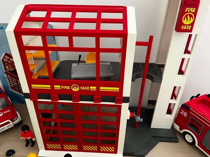 Lot caserne pompier + véhicules - photo numéro 4