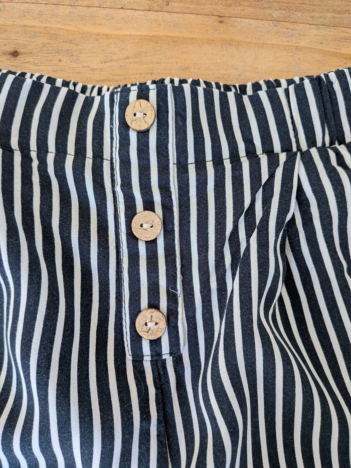 Short été rayé noir et blanc 10 ans