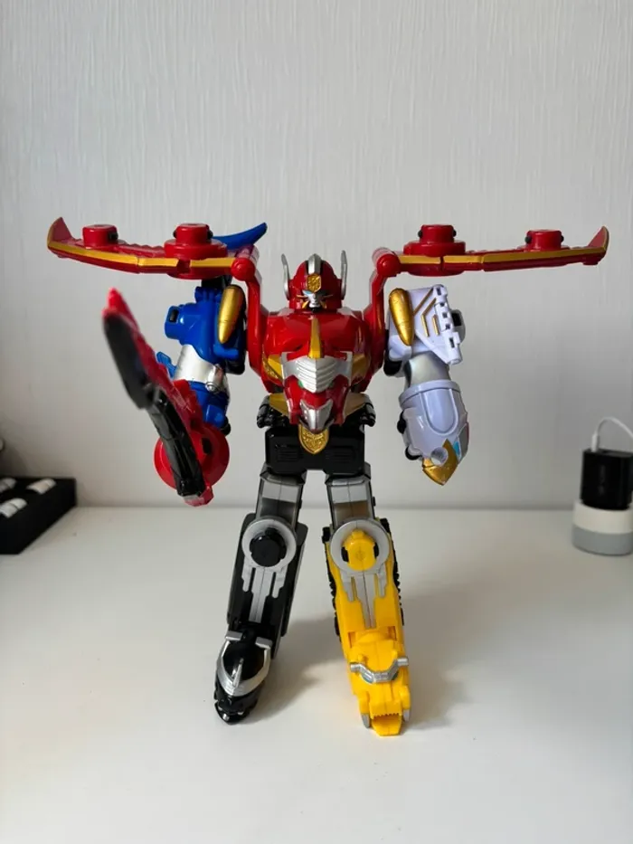 Bandai Power Rangers Mega Force DX Gosei Great Megazord robot figurine