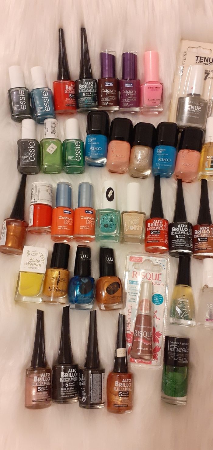 Lot 40 vernis - photo numéro 2