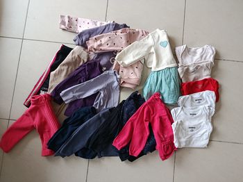 Lot de 20 vêtements automne/hiver fille.