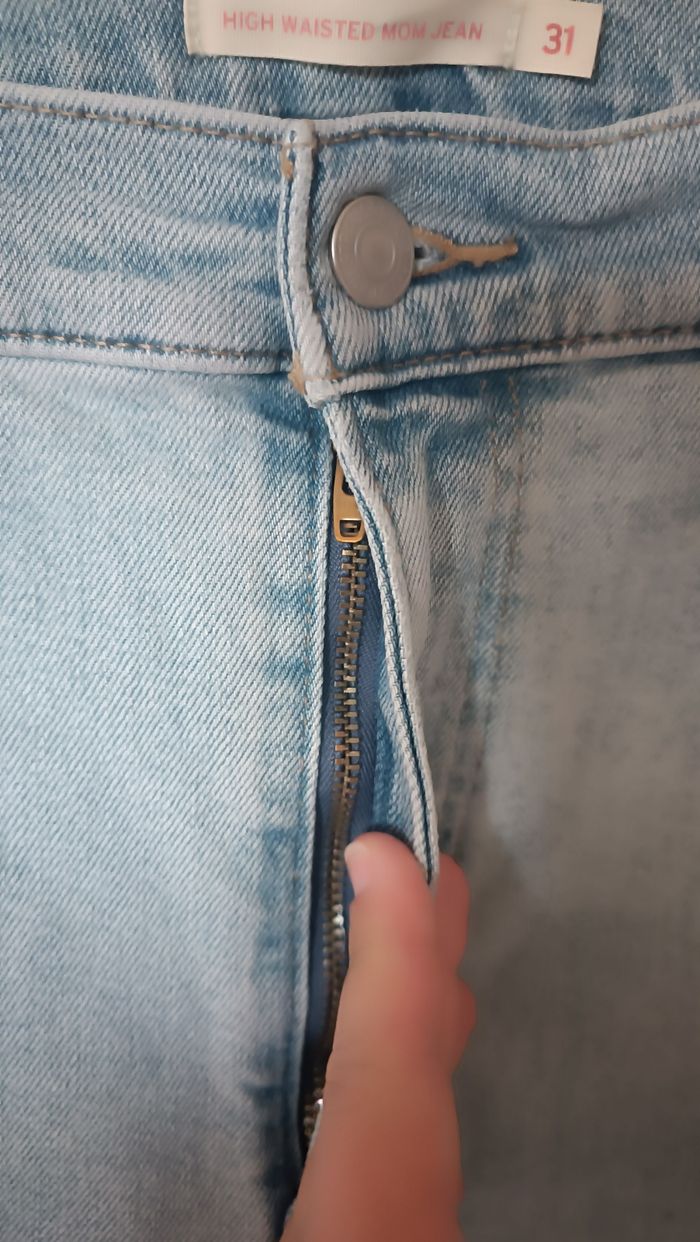 Jean Levi's High waisted Mom taille W31 L27 - photo numéro 6