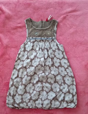 Robe Orchestra taille 4 ans en très bon état