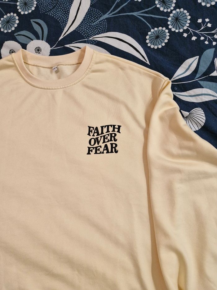 Sweat femme/fille taille S - photo numéro 2