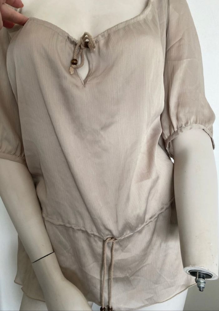 Joli haut beige Tissaia taille 44 - photo numéro 4