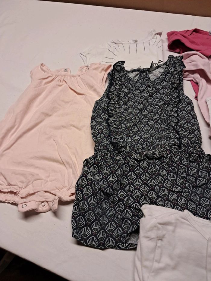 Lot 9 vêtements filles - 12 mois - Kiabi - photo numéro 2