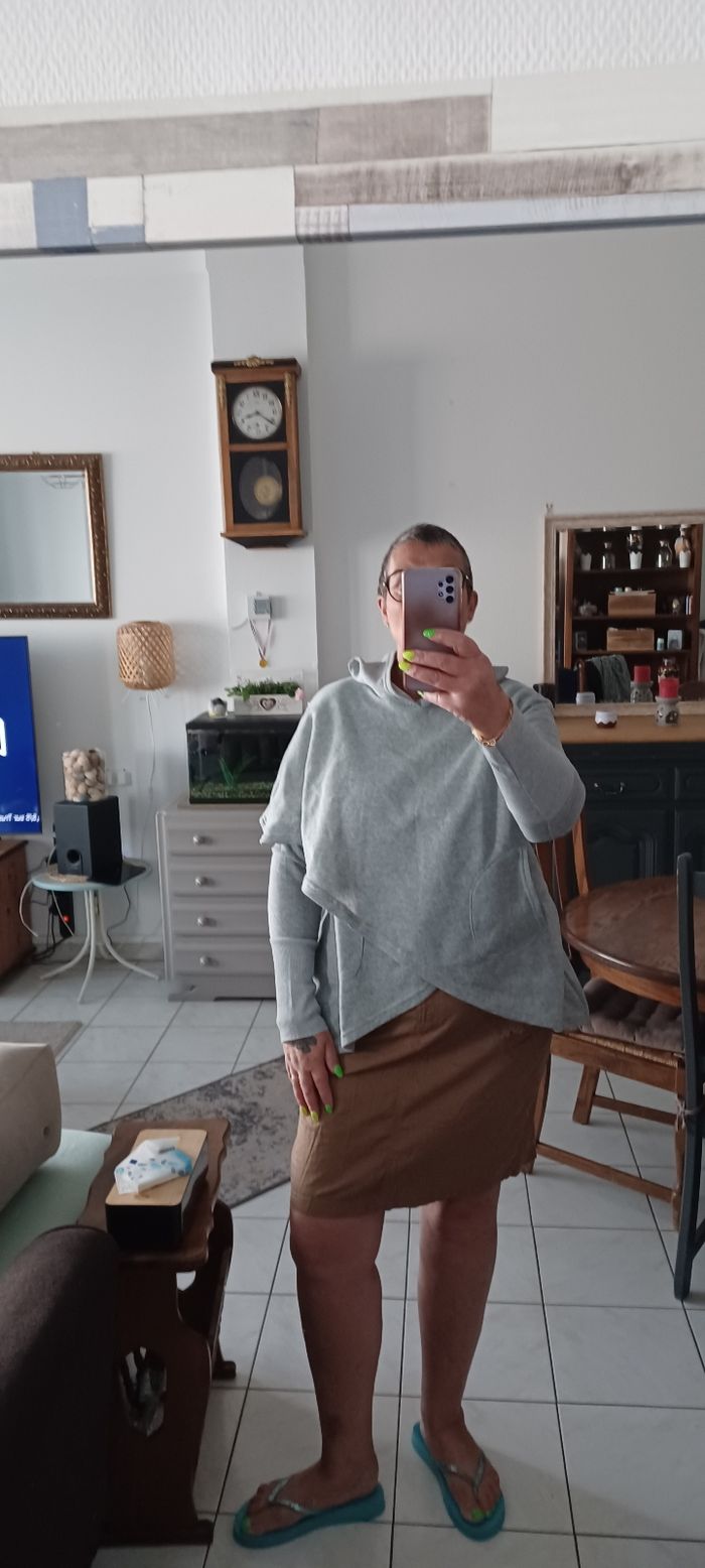 Très joli pull femme T U