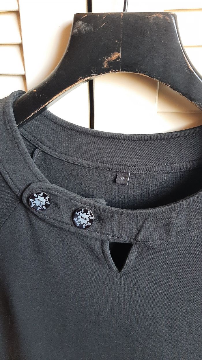 Robe noire - photo numéro 3