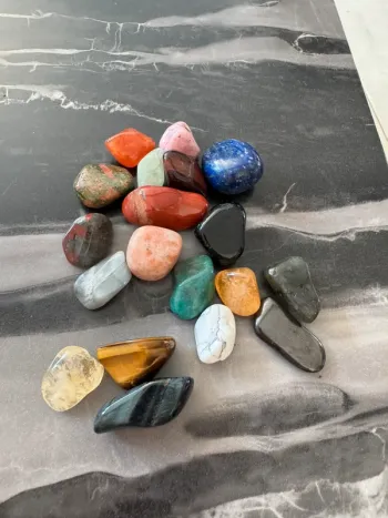 Lot 19 petites pierres