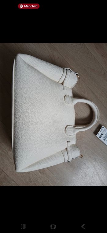 Sac à main compact en matière grainée