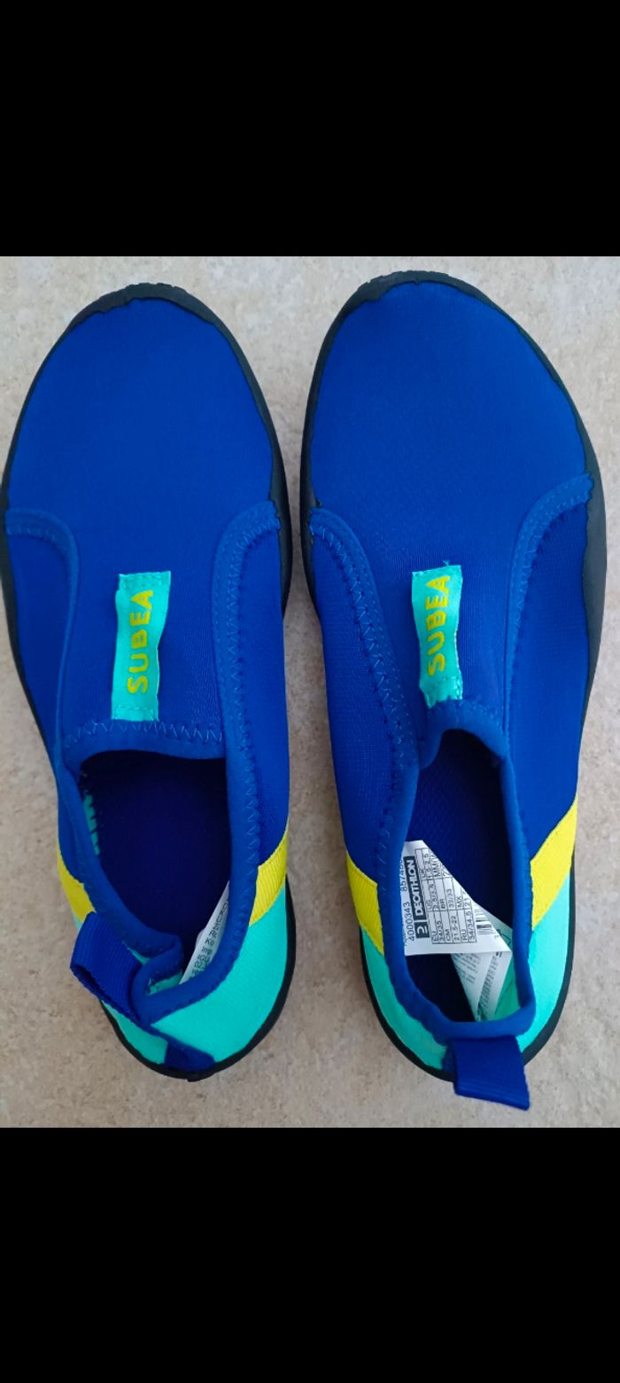 Chaussures aquatiques enfant en 34-35 neuves