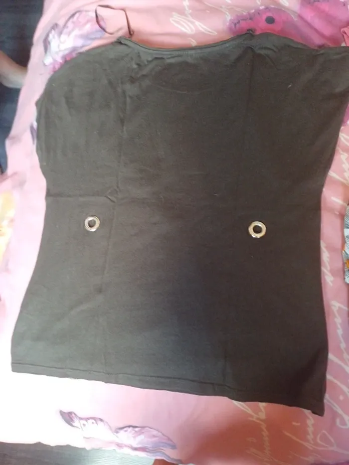 Magnifique tee shirt étoile doree taille S - photo numéro 8