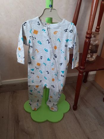 Pyjama été 9 mois.
