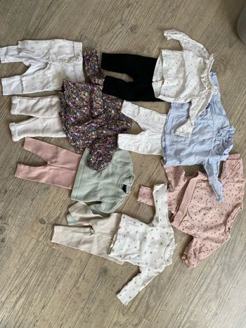 Lot de 6 tenues + 2 leggings