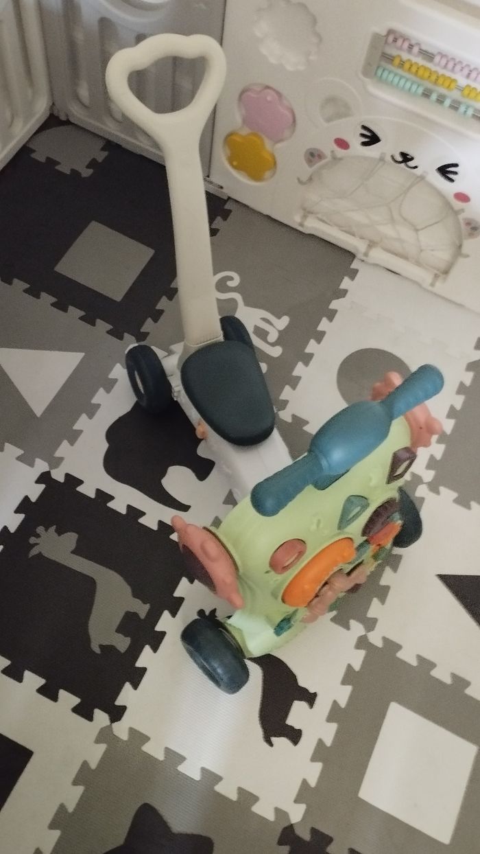 Trotteur 4 en 1 - photo numéro 3