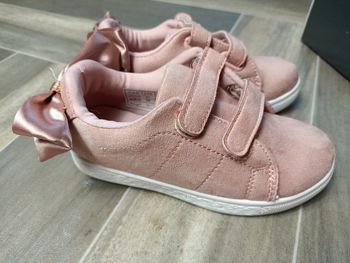 Basket rose taille 28