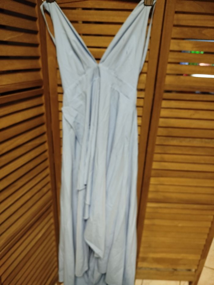 Robe bleue claire