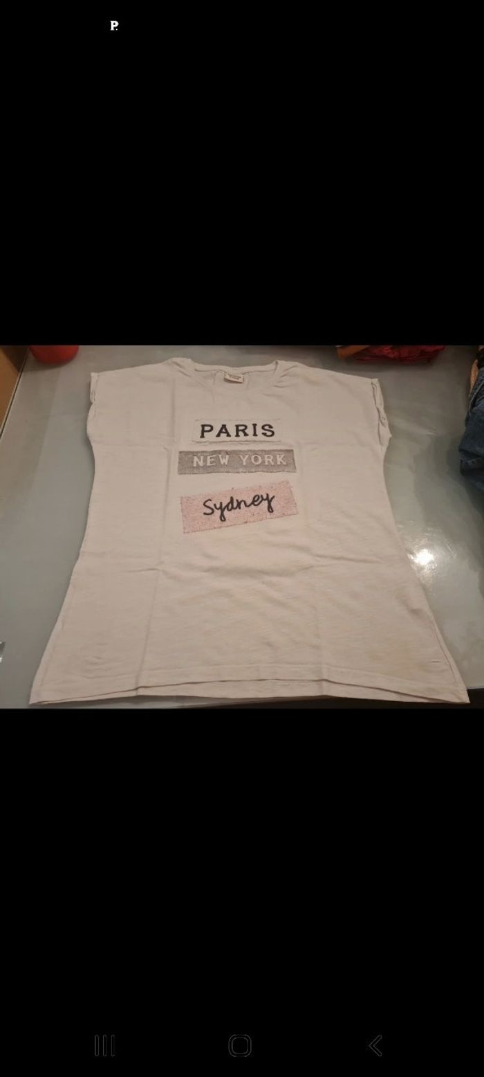 Tee-shirt tape a l'œil 10 ans