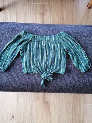 Haut Pull&Bear épaules dénudées en bon état