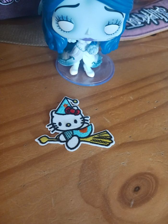 Patch hello kitty sorcière - photo numéro 3