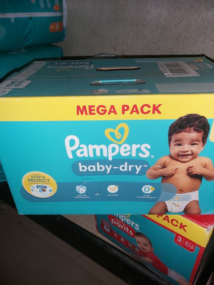 paquet de Couches Pampers baby-dry taille 2
