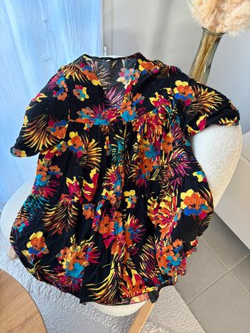 Robe fleurie taille unique très bon état
