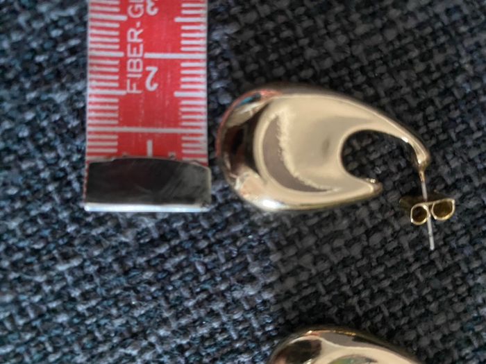 Jolies boucles d'oreilles dorées - photo numéro 4
