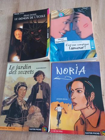 lot de 4 livres
