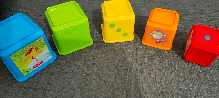 Cubes à empiler sensoriels Fisher Price - photo numéro 2